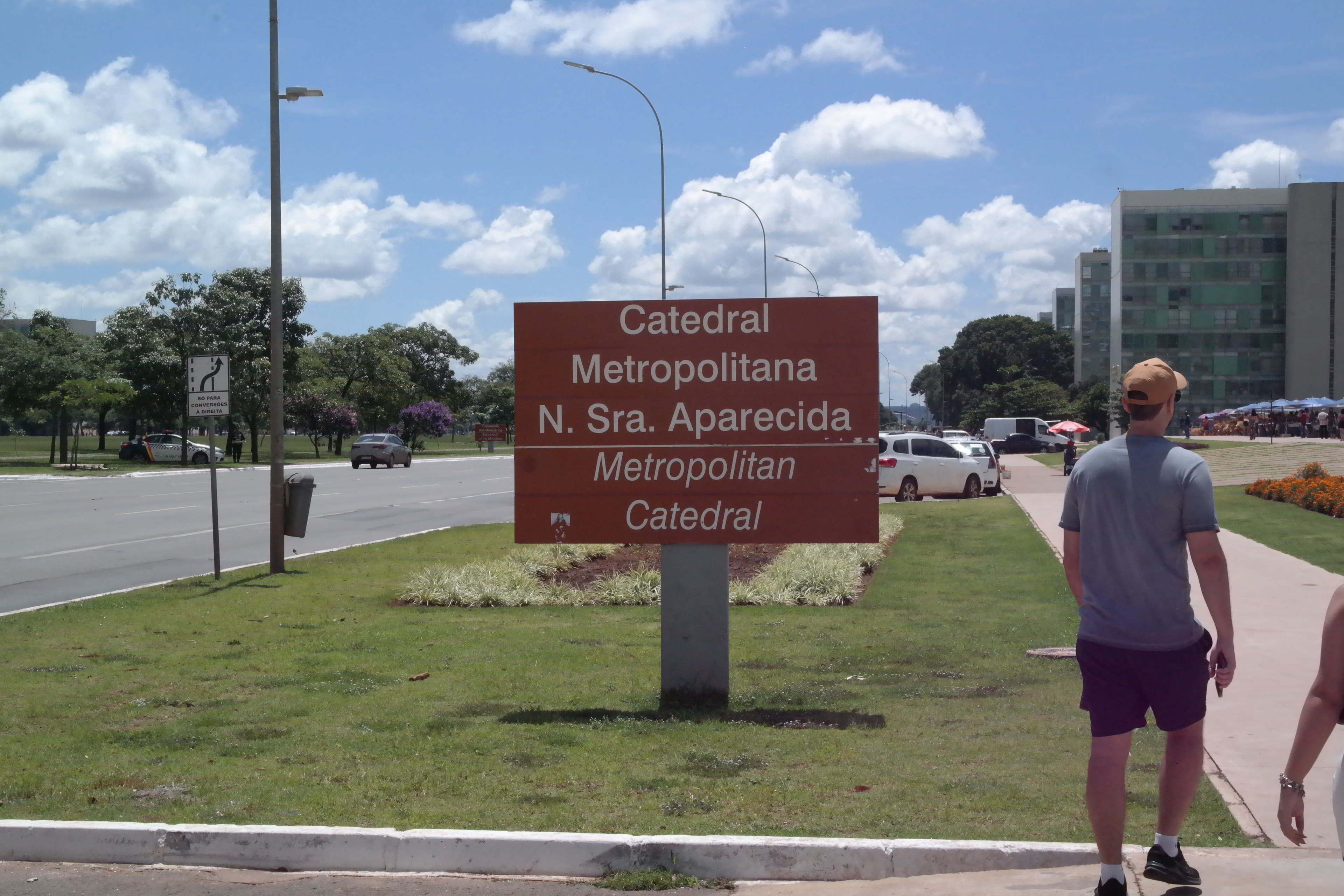 Placa indicando a Catedral